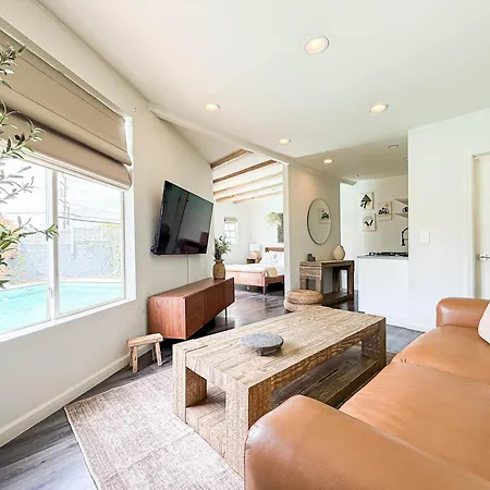 Cozy Studio Retreat With Shared Pool - Mk4- Mdr